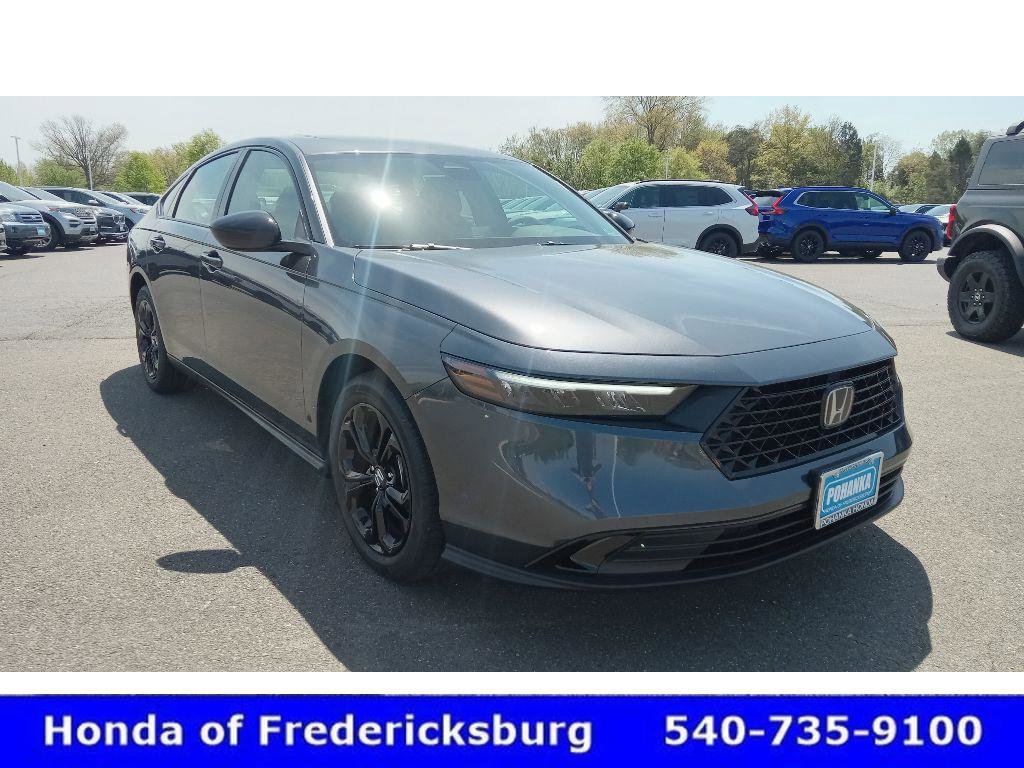 Certified 2025 Honda Accord SE image 3