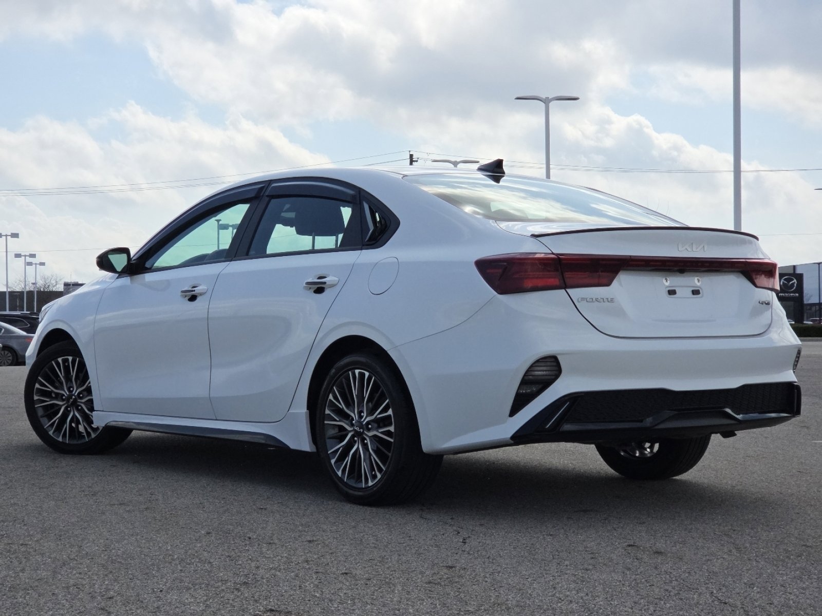 Used 2024 Kia Forte GT-Line image 16