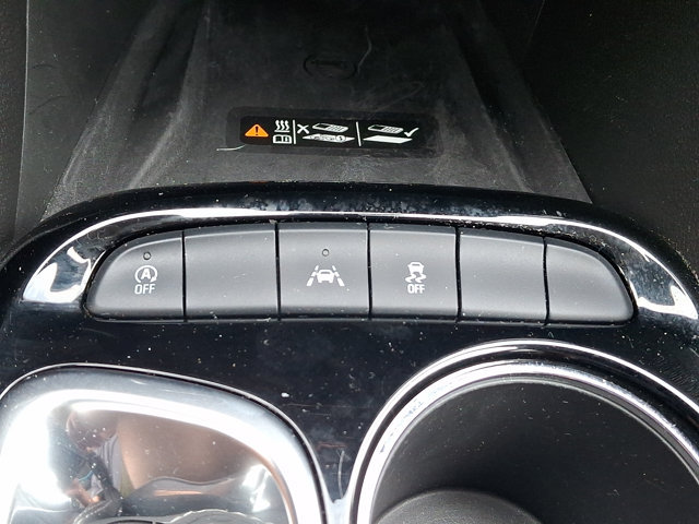Used 2025 Buick Encore GX Avenir w/ Avenir Technology Package FWD image 24