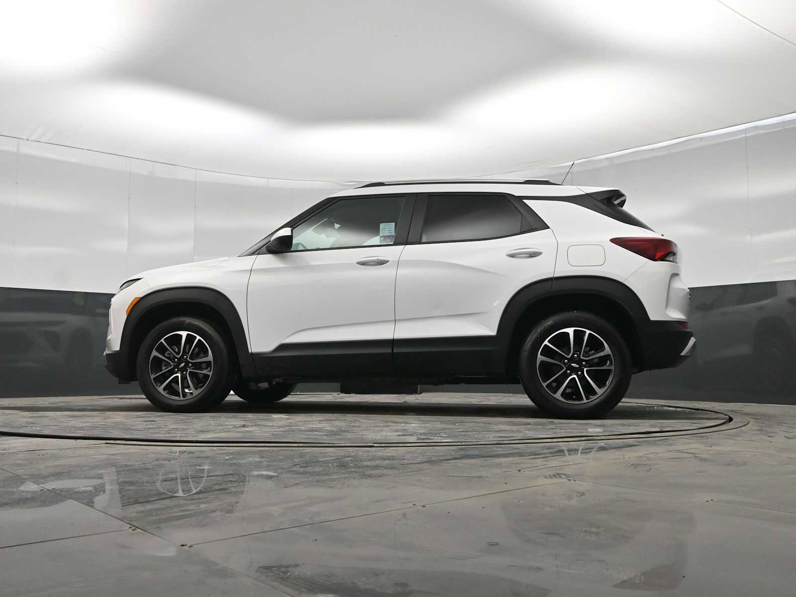 Used 2025 Chevrolet TrailBlazer LT image 31