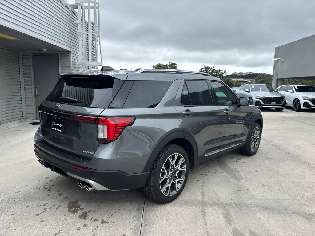 Used 2025 Ford Explorer Platinum w/ Ultimate Package AWD/4WD image 6