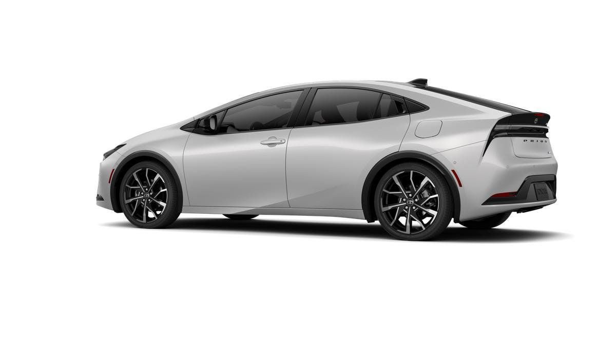 New 2026 Toyota Prius Plug-In Hybrid FWD image 5