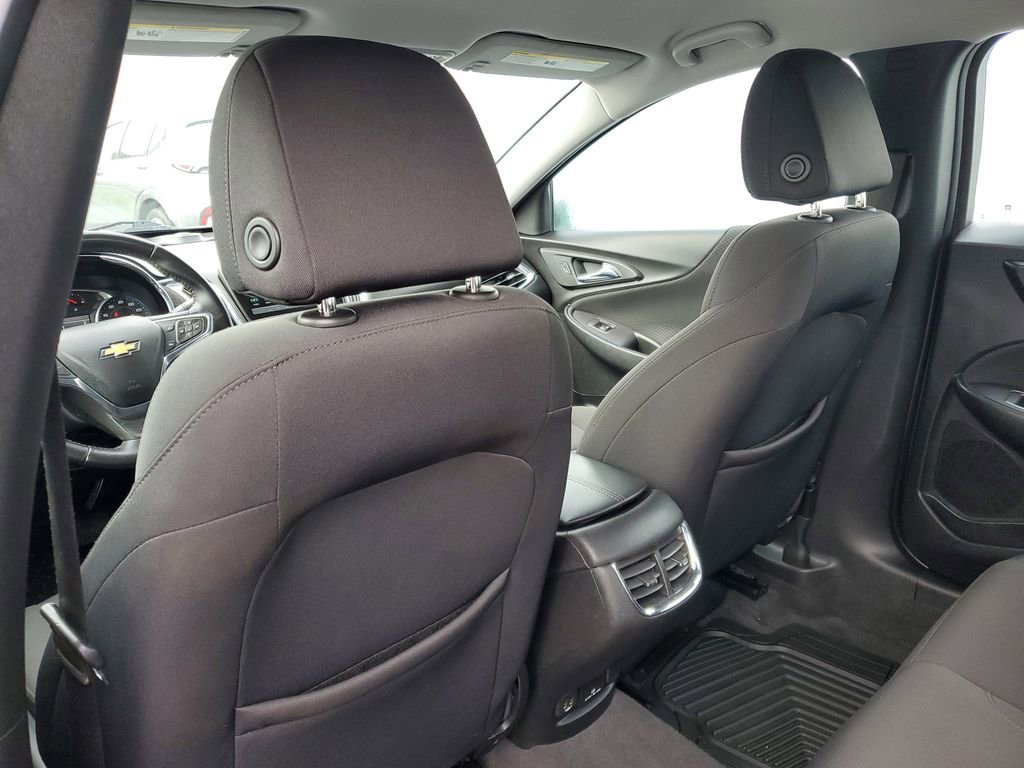 Used 2018 Chevrolet Malibu LT image 30
