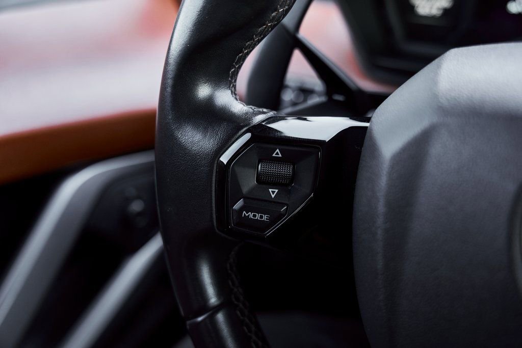 Used 2018 Lamborghini Aventador S image 58