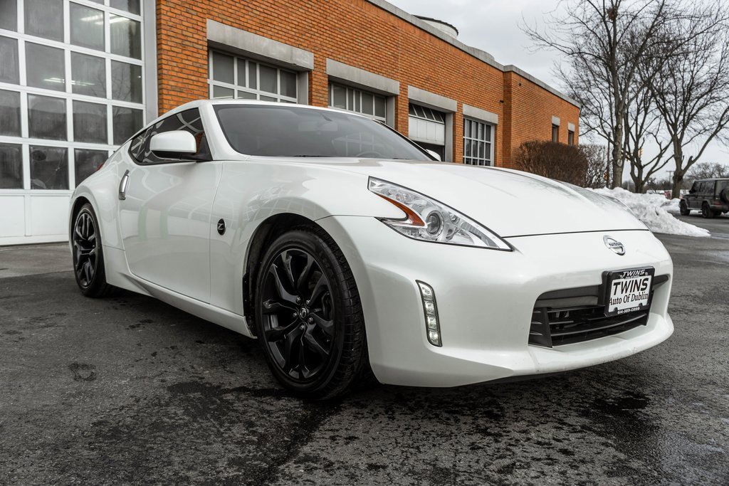 Used 2016 Nissan 370Z Touring image 6