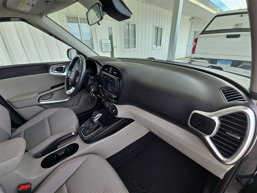 Used 2023 Kia Soul LX w/ LX Technology Package image 26