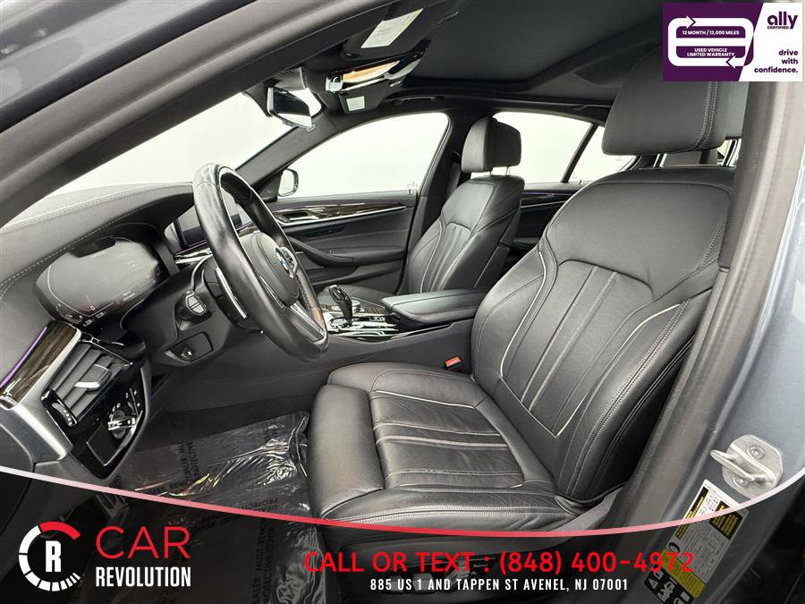 Used 2022 BMW M550i xDrive image 14