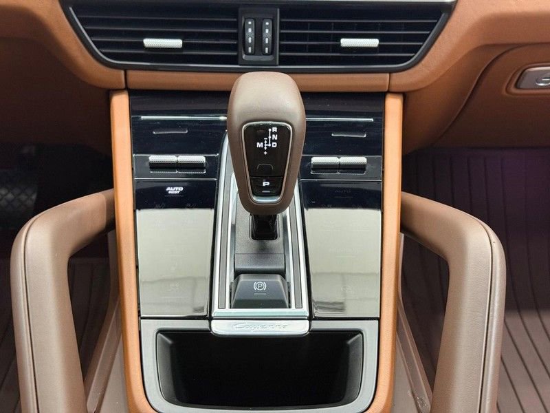 Certified 2021 Porsche Cayenne E-Hybrid AWD/4WD image 16