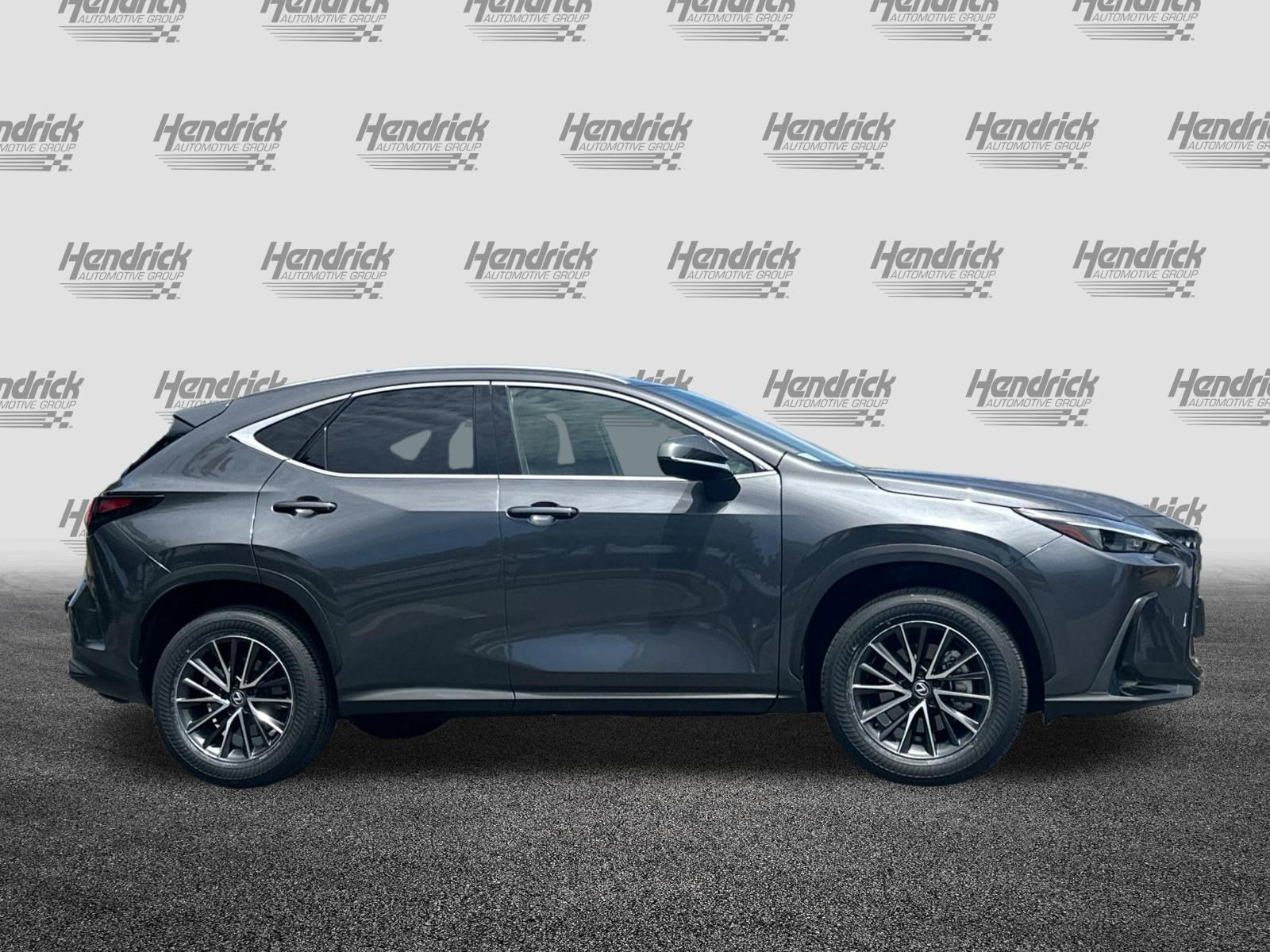 Used 2024 Lexus NX 250 FWD image 3