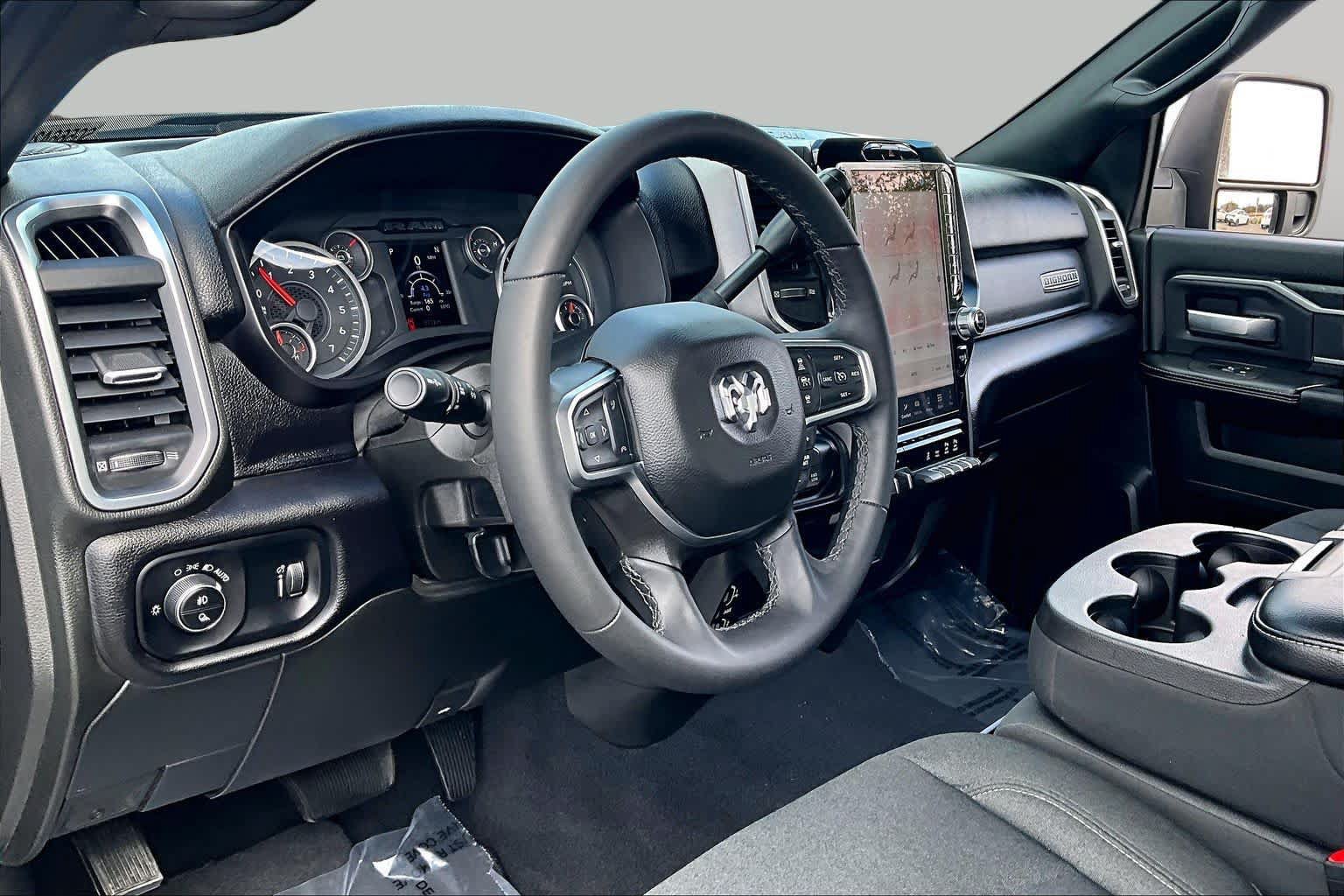 Used 2025 RAM 2500 Big Horn AWD/4WD image 17