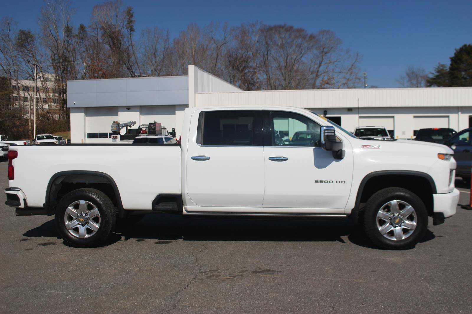 Used 2022 Chevrolet Silverado 2500 LTZ w/ Z71 Chrome Sport Edition image 8