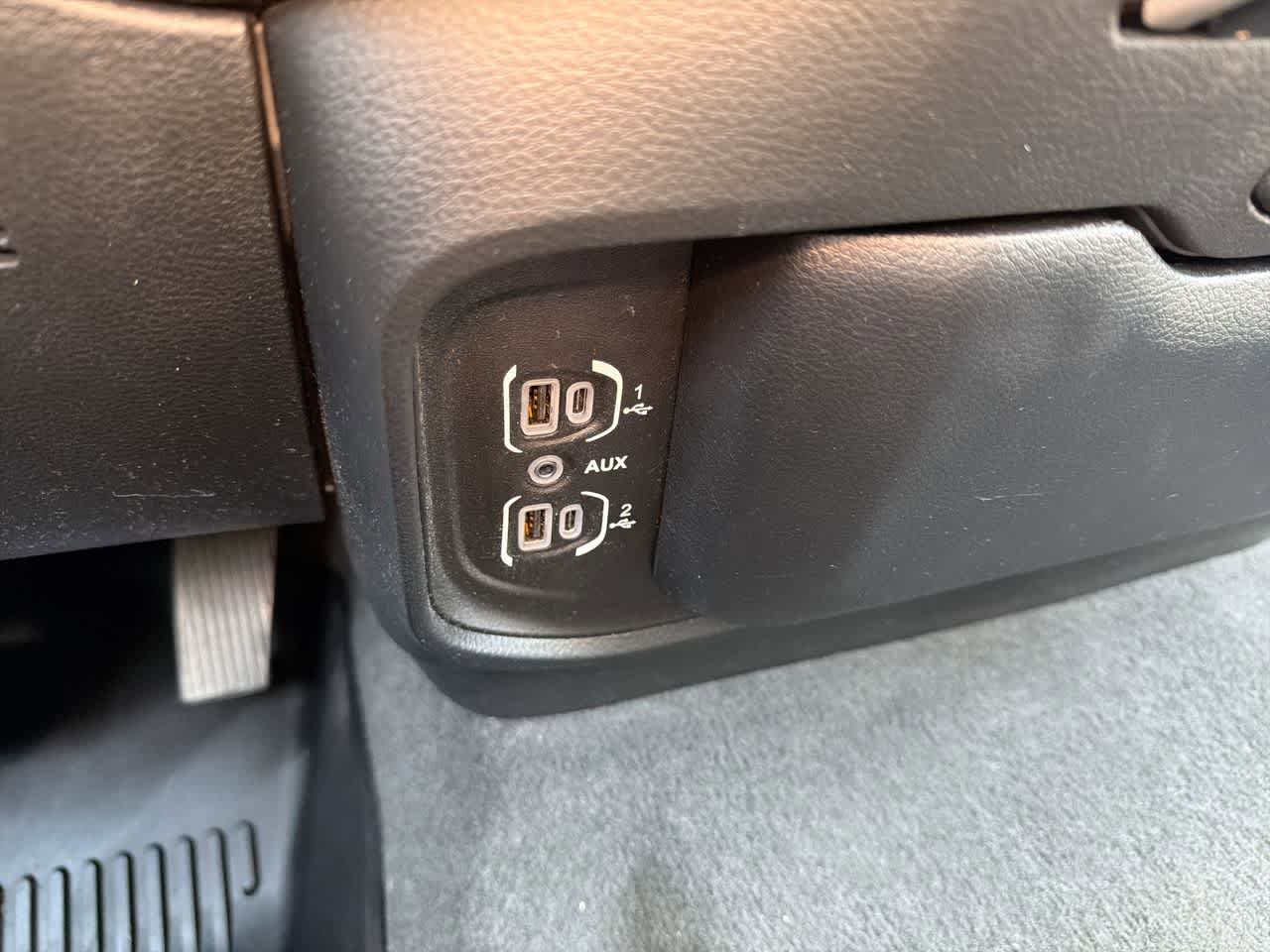 Used 2020 RAM 1500 Laramie AWD/4WD image 34