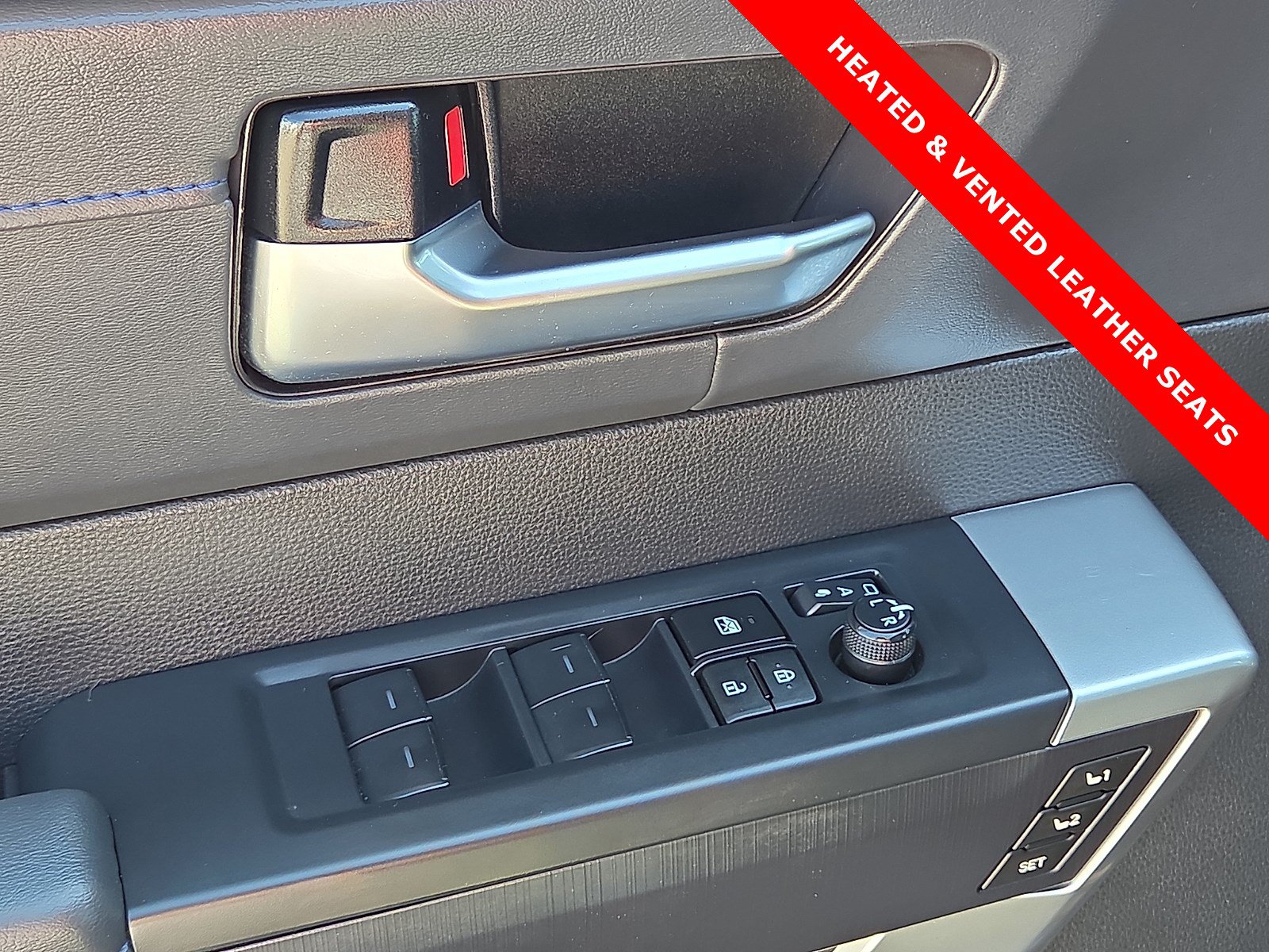 Used 2024 Toyota Tundra Platinum AWD/4WD image 13
