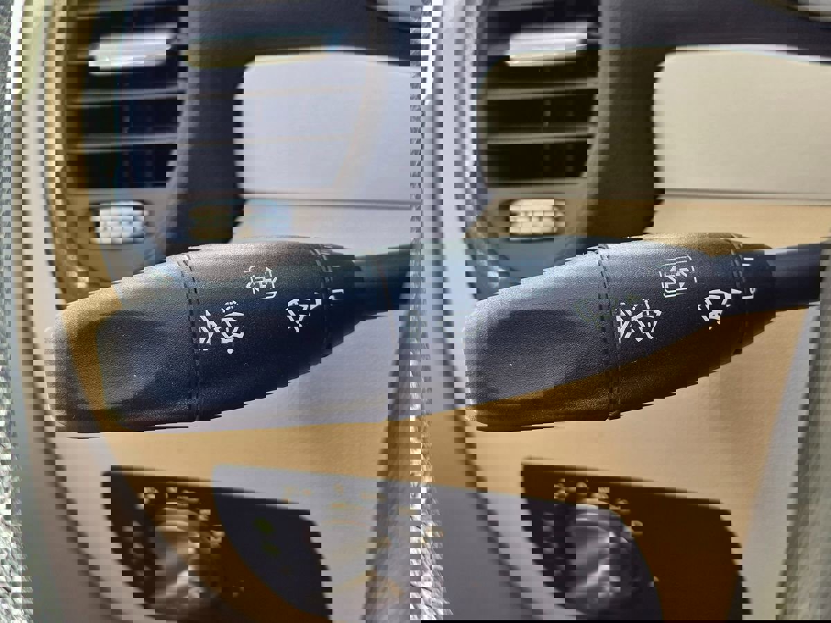 Used 2005 Mercedes-Benz SLK 350 image 38