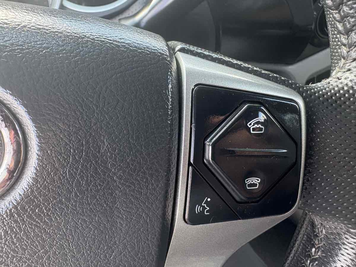 Used 2015 Toyota Tacoma 2WD Access Cab image 22