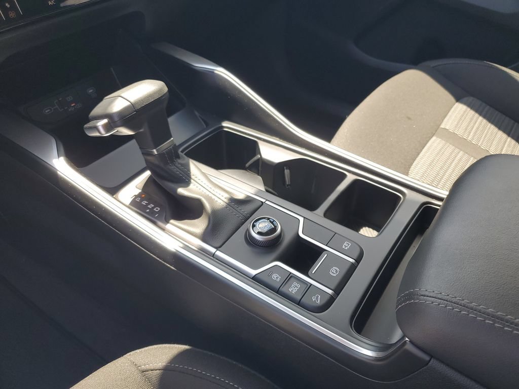 Used 2025 Kia Sorento LX FWD image 19
