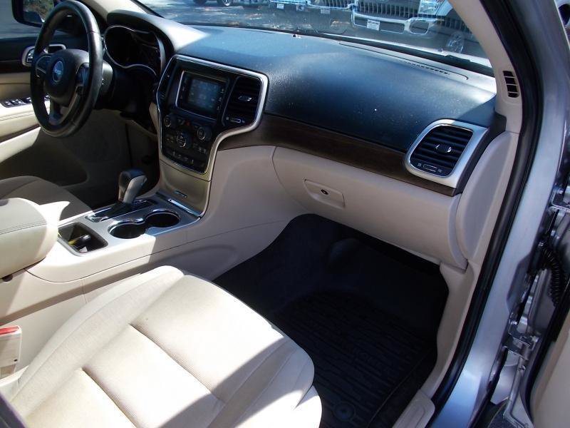 Used 2016 Jeep Grand Cherokee Laredo RWD image 21