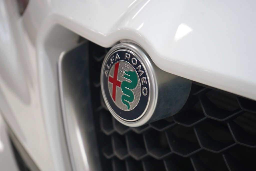 Used 2021 Alfa Romeo Stelvio Ti Sport AWD/4WD image 9