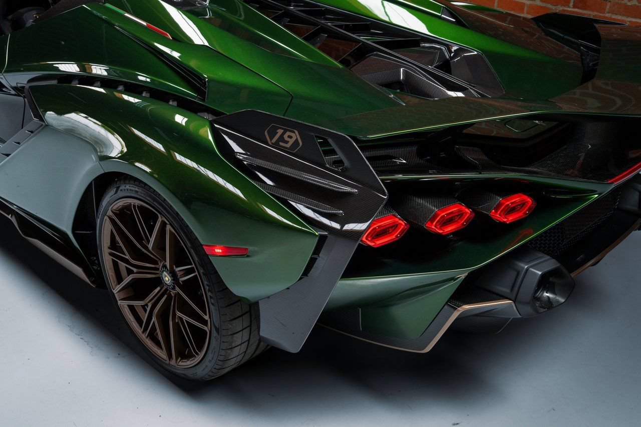 Used 2021 Lamborghini Sian Roadster AWD/4WD image 29