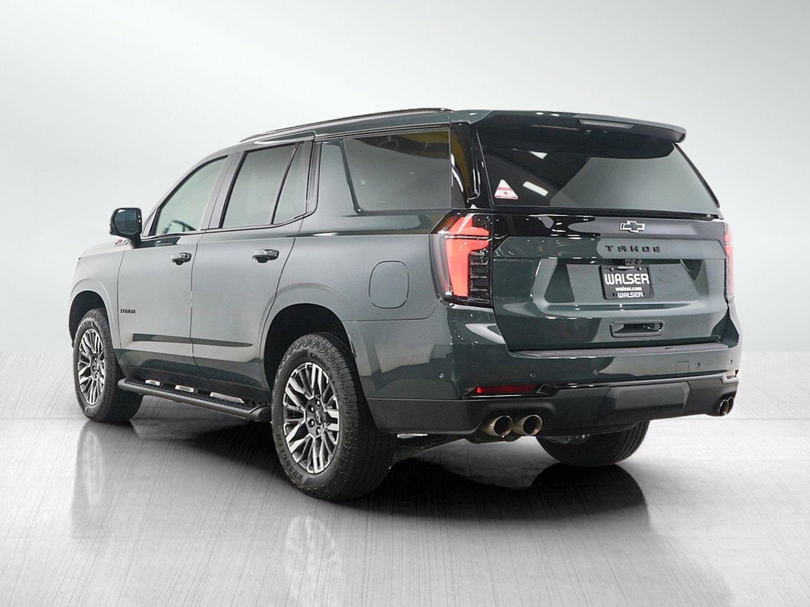 Used 2025 Chevrolet Tahoe Z71 w/ Z71 Off-Road Package AWD/4WD image 3