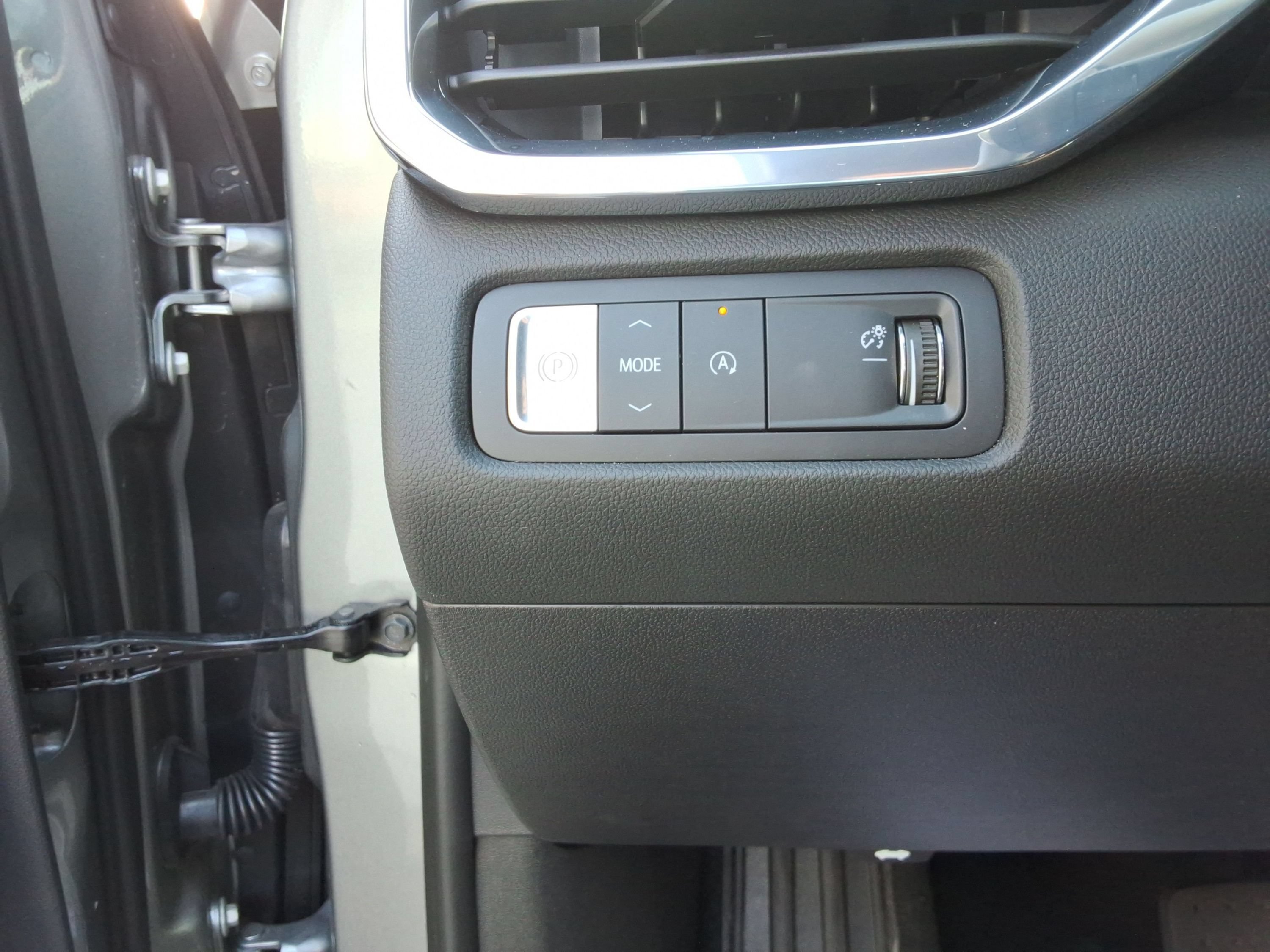 Used 2026 GMC Acadia Elevation FWD image 21
