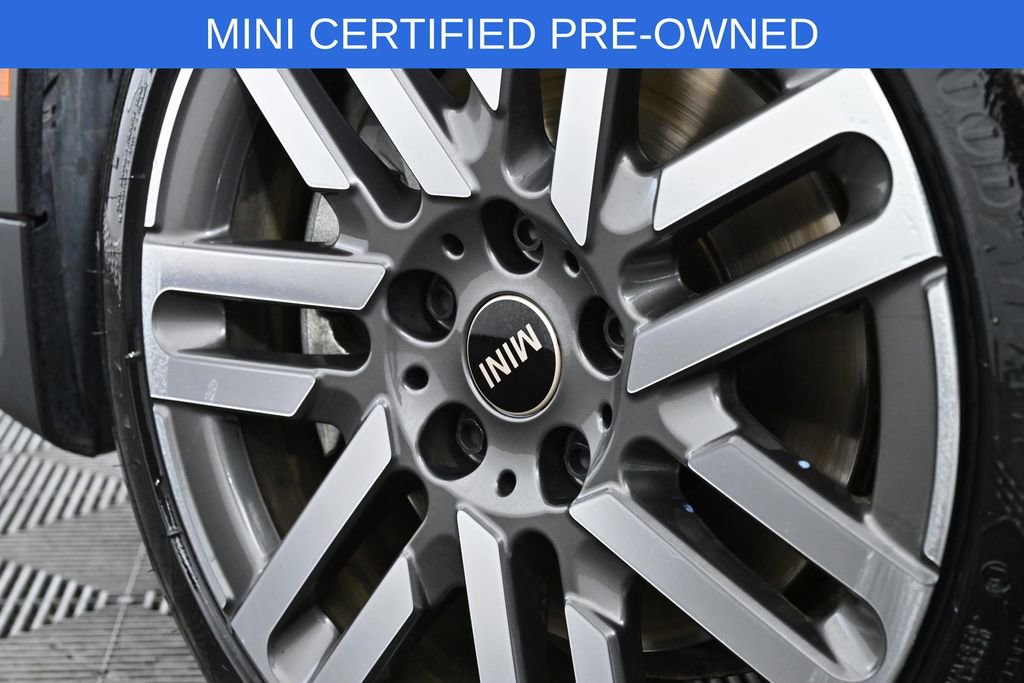 Certified 2025 MINI Cooper 2-Door Hardtop FWD image 29