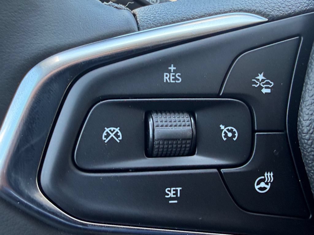 New 2026 Chevrolet Trax LT w/ Sunroof Package FWD image 20