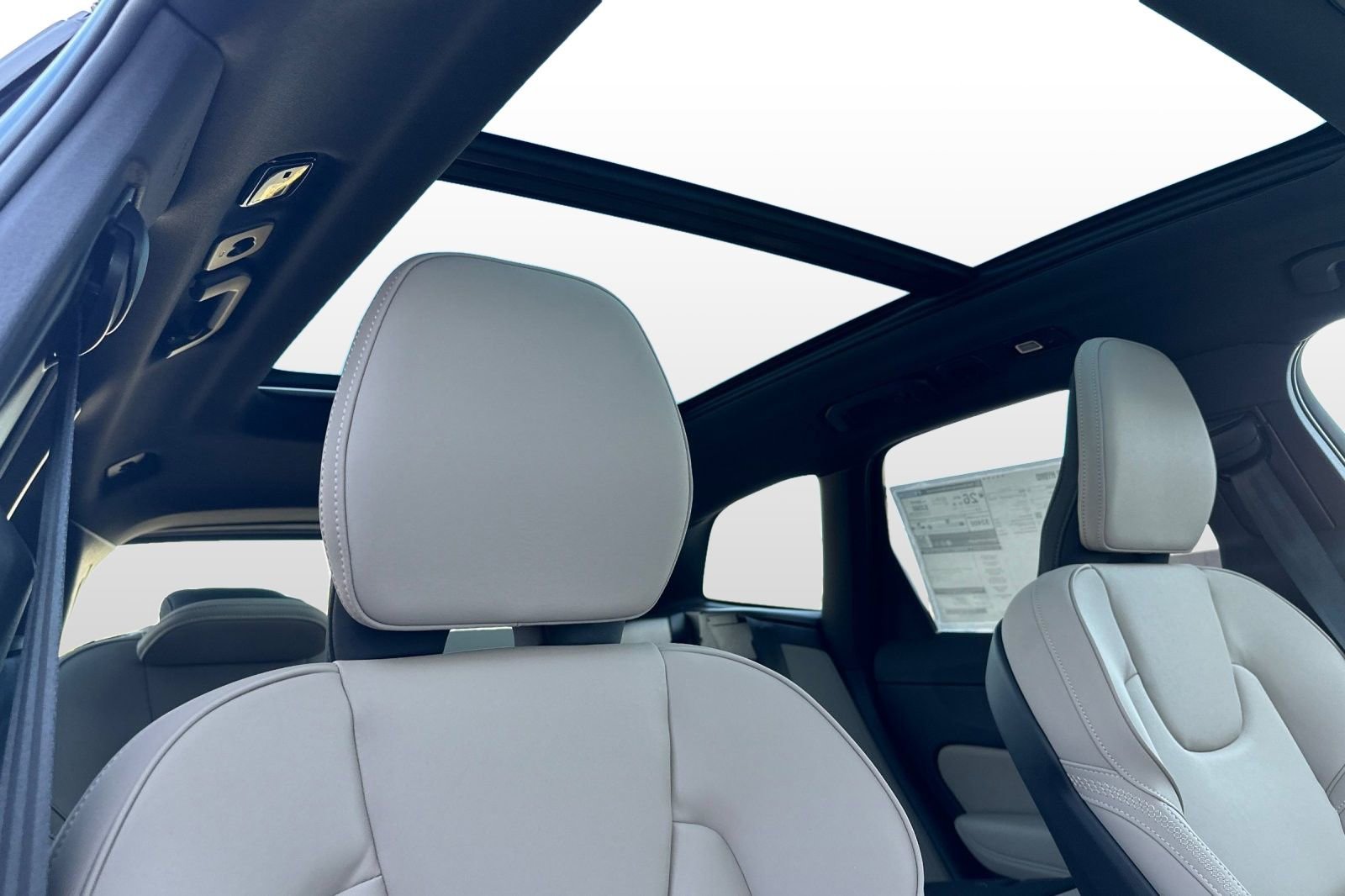 New 2026 Volvo XC60 B5 Plus w/ Protection Package Premier image 19