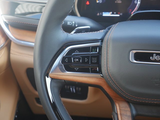 New 2025 Jeep Grand Cherokee Summit w/ Adv Protech Group IV image 21