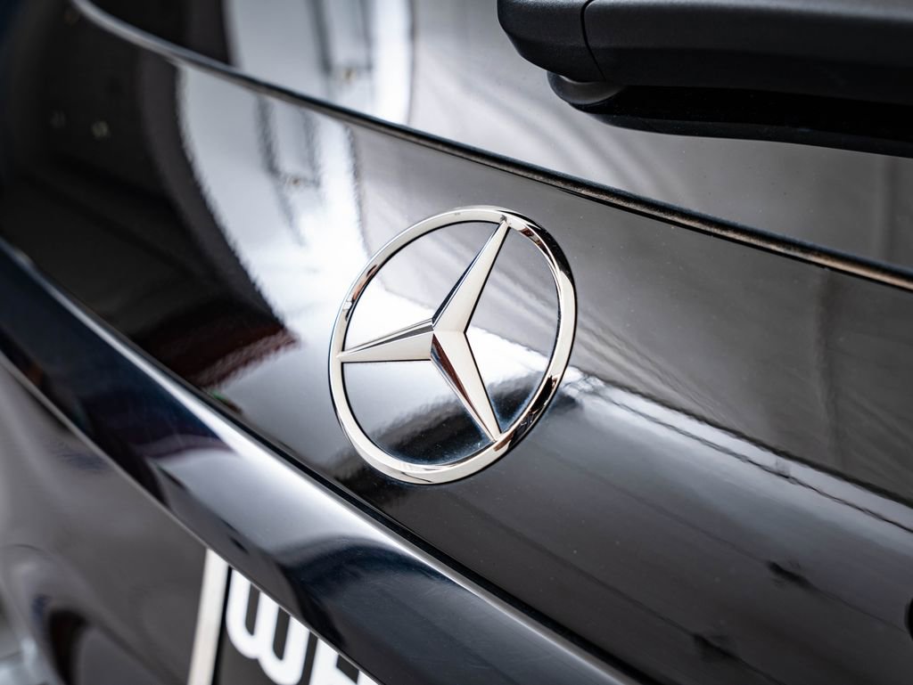 Certified 2025 Mercedes-Benz GLC 300 4MATIC image 18