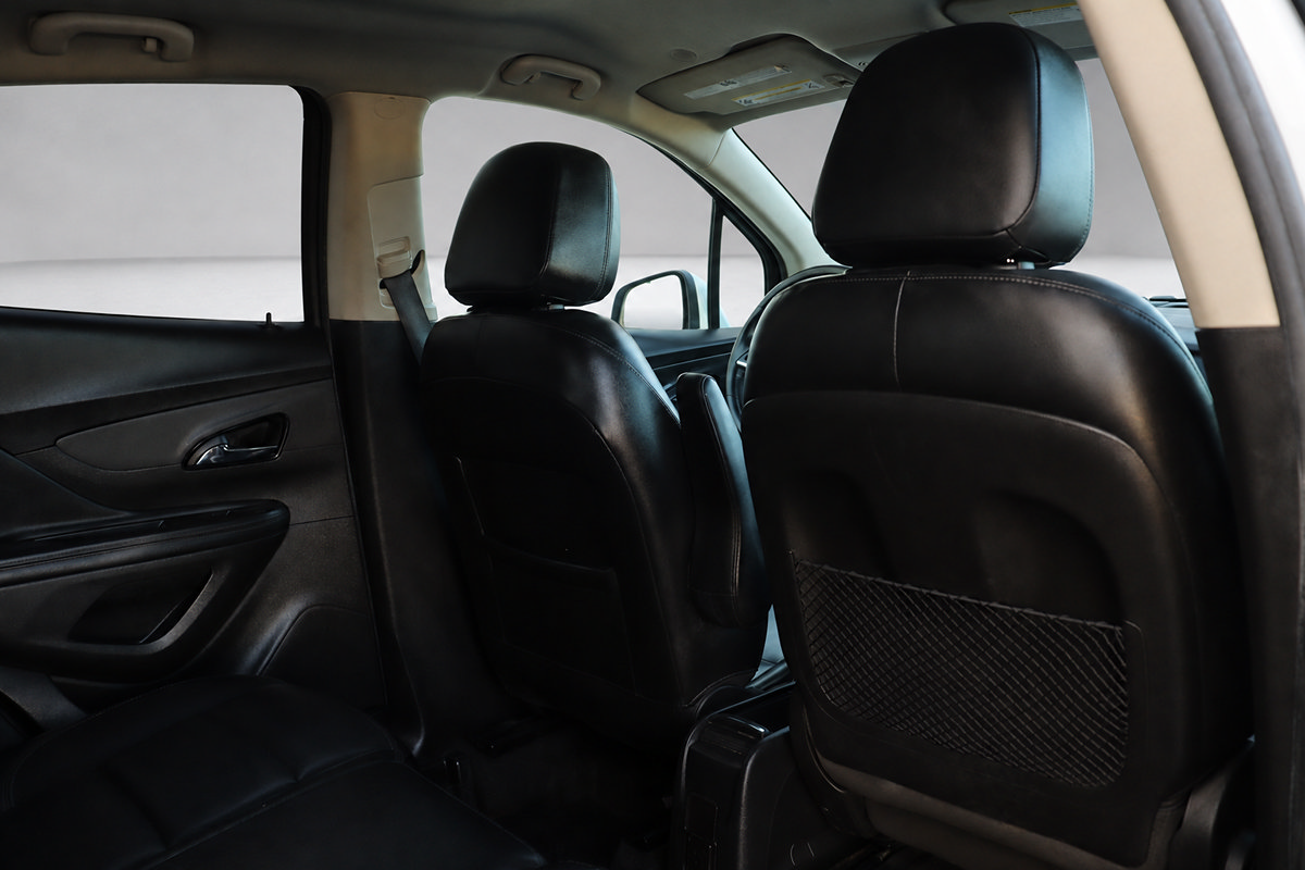 Used 2017 Buick Encore Essence FWD image 15