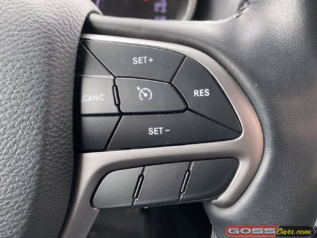 Certified 2021 Jeep Grand Cherokee Laredo X AWD/4WD image 18