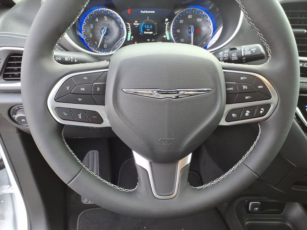 New 2026 Chrysler Pacifica Select image 19