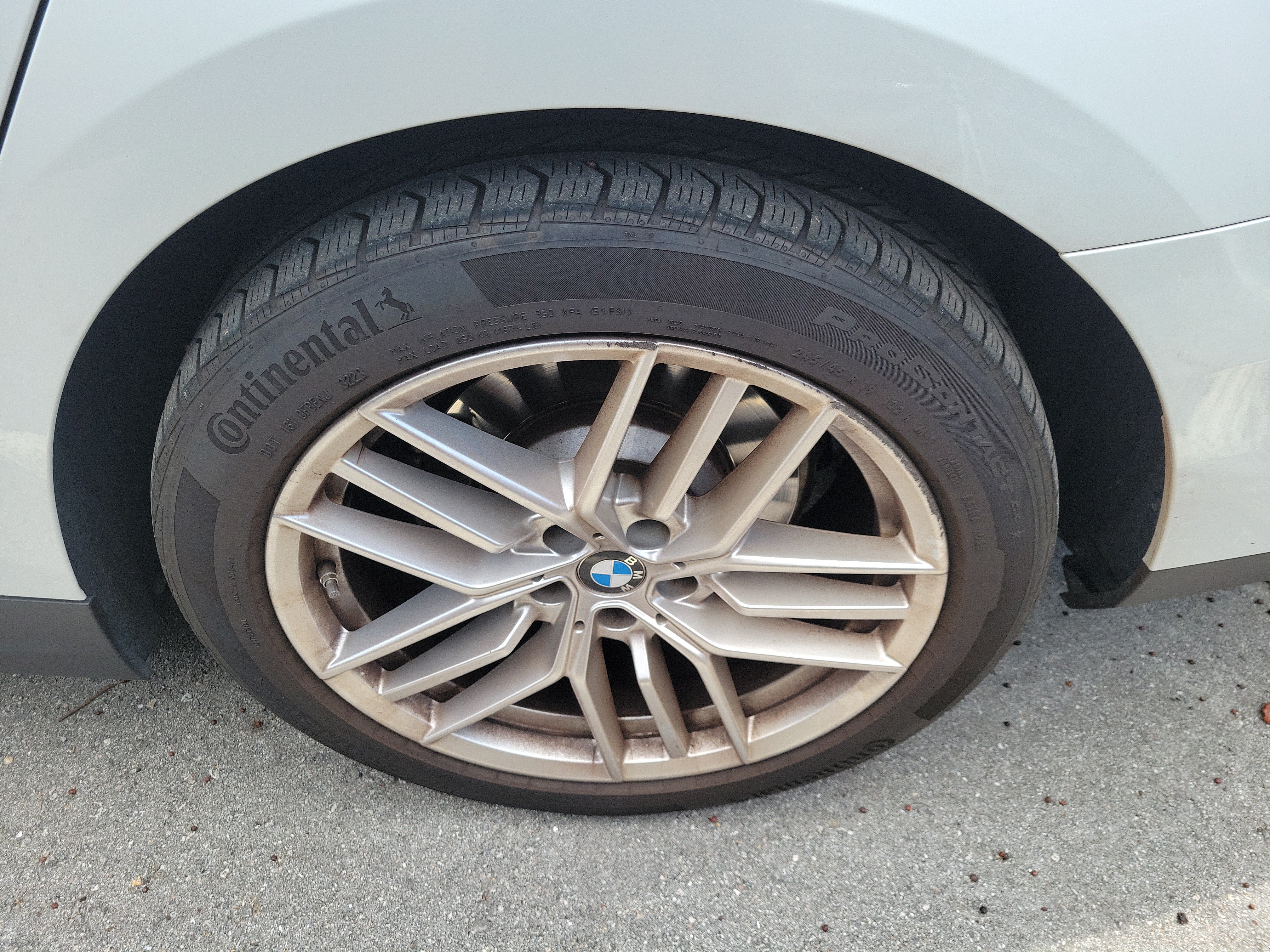 Used 2024 BMW 530i w/ Premium Package RWD image 6