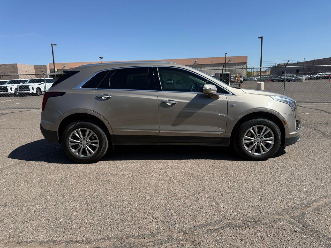 Used 2022 Cadillac XT5 Premium Luxury w/ Technology Package FWD image 4