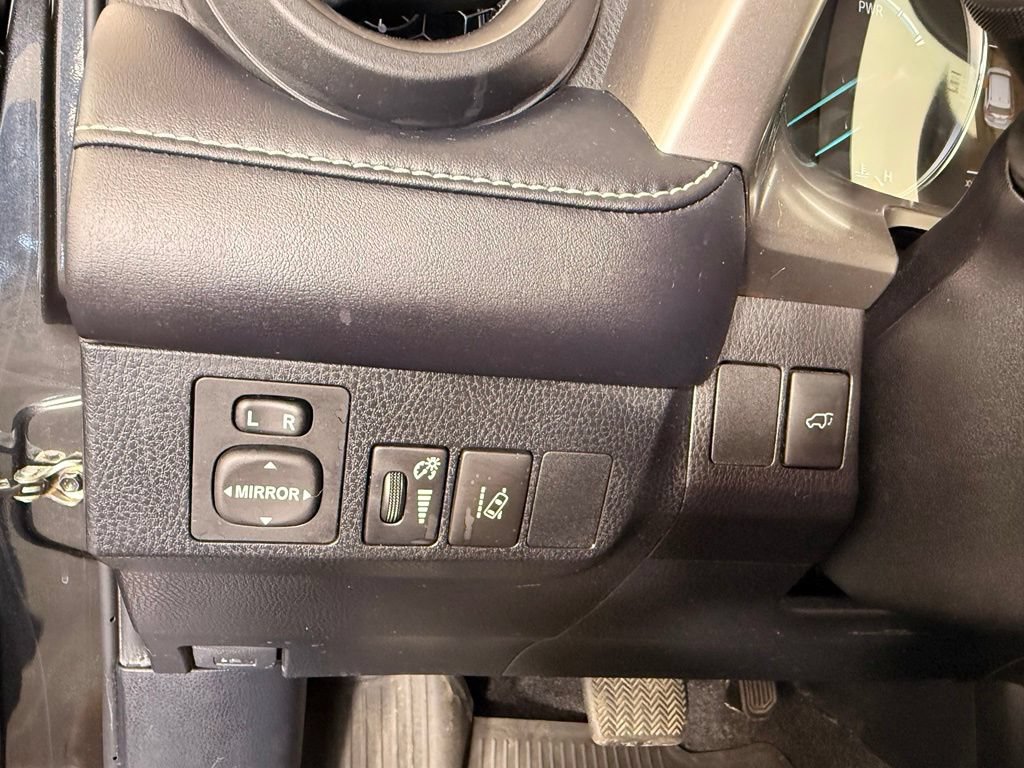 Used 2017 Toyota RAV4 Limited w/ All Weather Liner Package AWD/4WD image 31