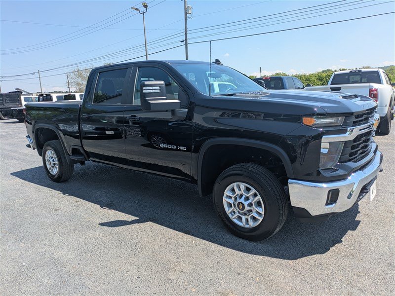 Used 2025 Chevrolet Silverado 2500 LT w/ Convenience Package AWD/4WD image 9