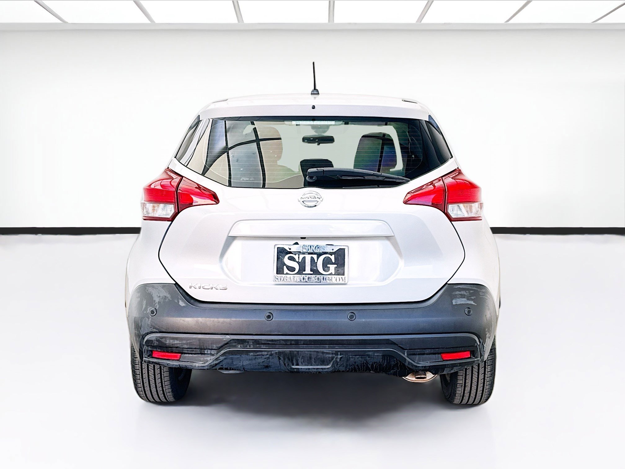 Used 2020 Nissan Kicks S image 5