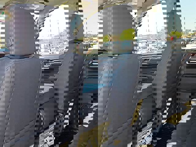 New 2026 GMC Sierra 1500 Elevation image 10