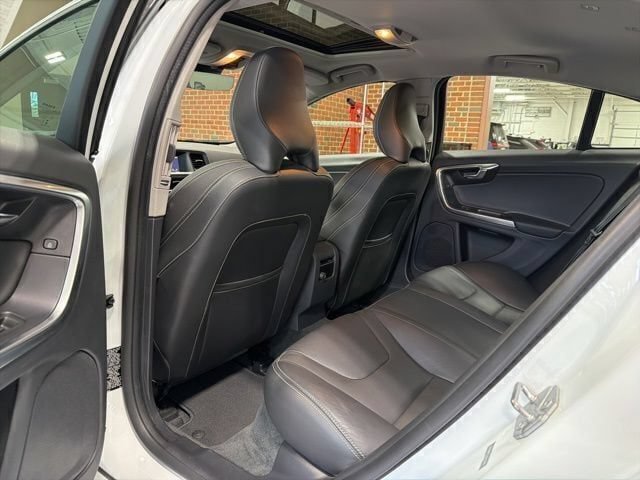 Used 2018 Volvo S60 T5 Dynamic w/ Vision Package AWD/4WD image 30