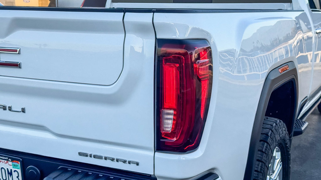 Used 2022 GMC Sierra 2500 Denali w/ Technology Package AWD/4WD image 10