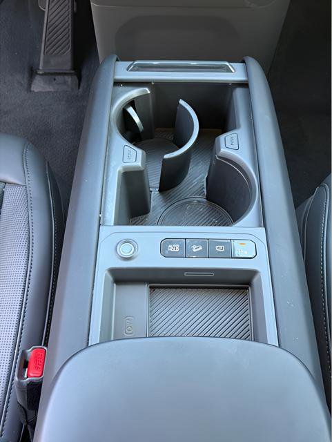 Used 2026 Kia EV9 Land image 7