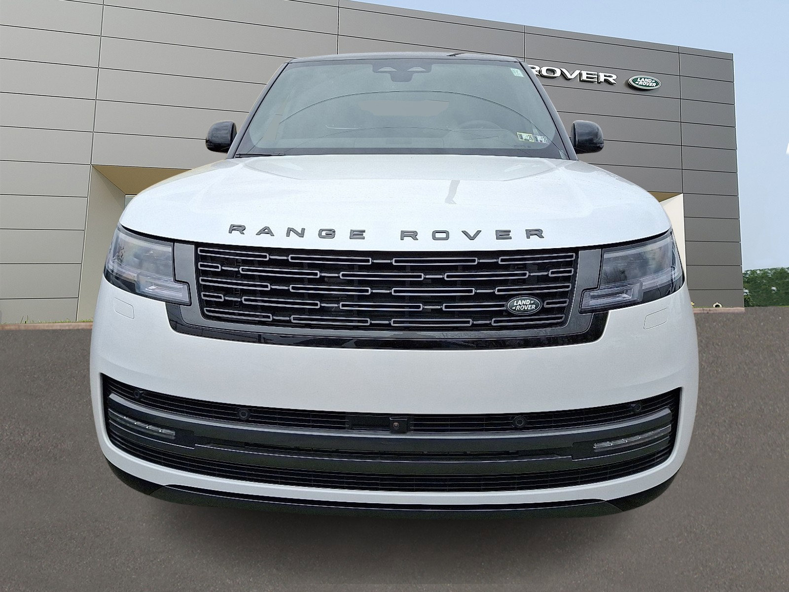 New 2025 Land Rover Range Rover SE image 8