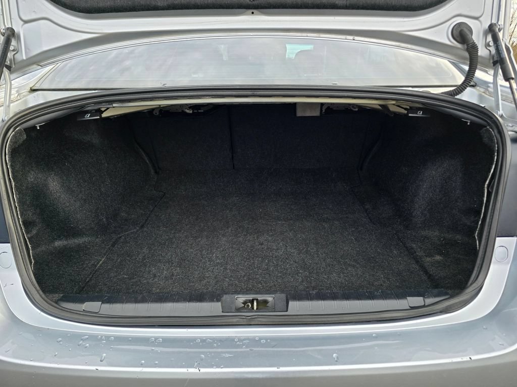 Used 2017 Subaru Legacy 2.5i Premium w/ Moonroof Package AWD/4WD image 18