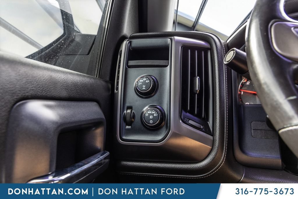 Used 2016 GMC Sierra 1500 SLE w/ All-Terrain Package AWD/4WD image 11