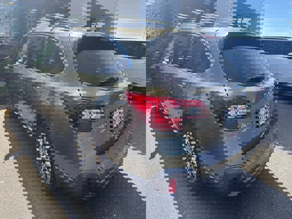 Used 2019 Subaru Outback 2.5i Touring w/ Popular Package #3A image 4