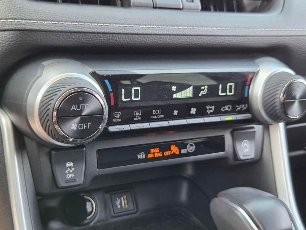 Used 2025 Toyota RAV4 XLE Premium FWD image 24