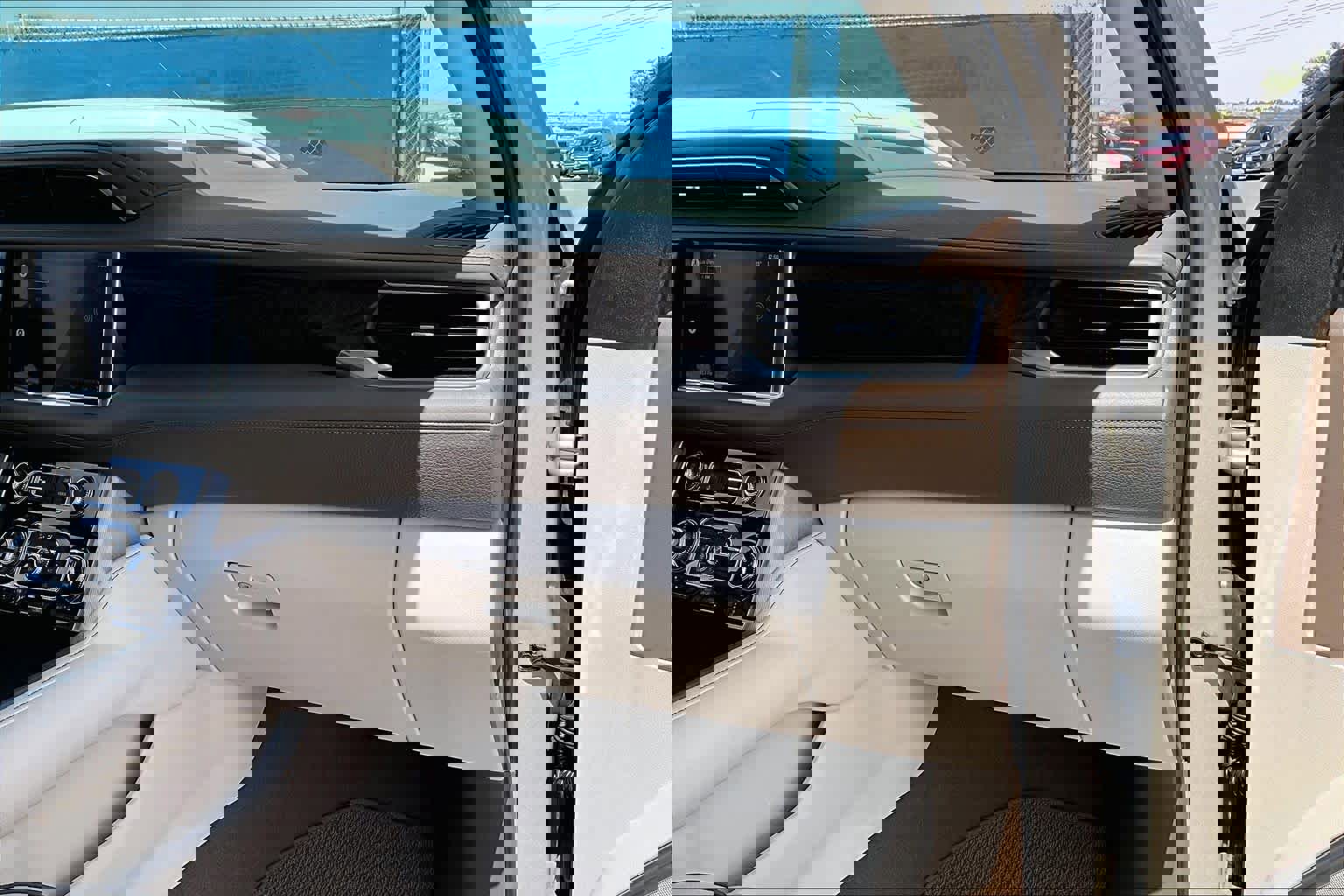 Used 2022 GMC Yukon Denali w/ Max Trailering Package image 18