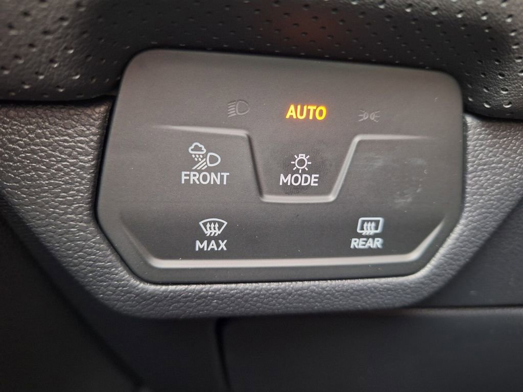 New 2026 Volkswagen Atlas SE image 11