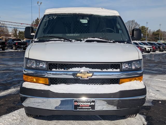 New 2025 Chevrolet Express 3500 Extended w/ Driver Convenience Package image 2